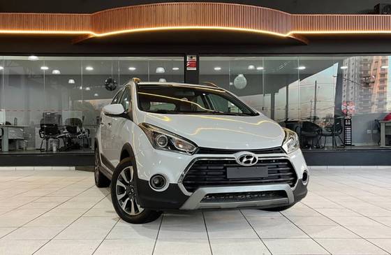 HYUNDAI HB20X 1.6 16V PREMIUM FLEX 4P AUTOMÁTICO